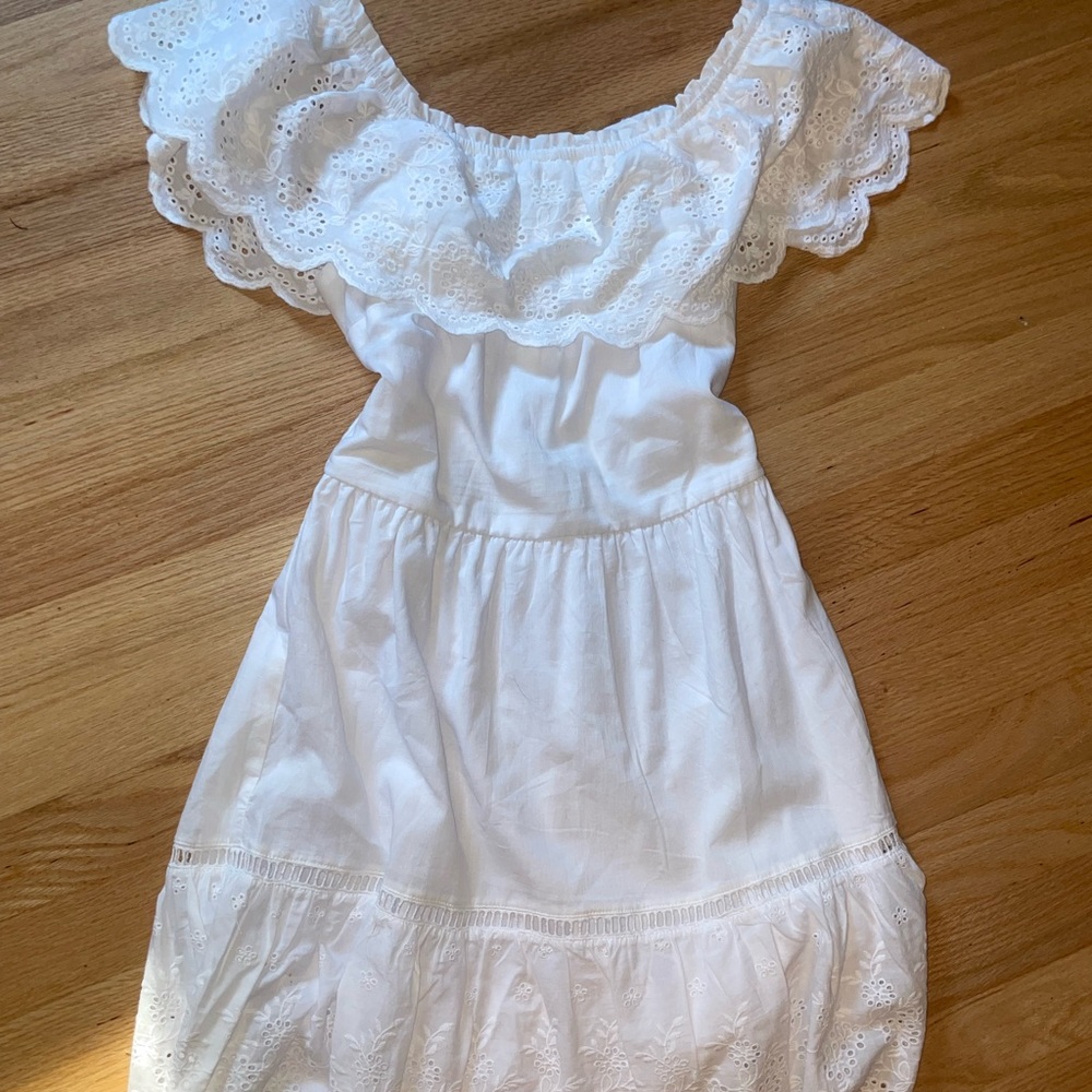 white laced-neck dress